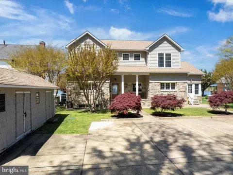 Exterior - 8124 Riverside Dr, Pasadena, MD 21122 photo 5 of 20