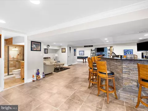 Dining - 8124 Riverside Dr, Pasadena, MD 21122 photo 7 of 7