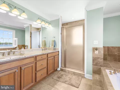 Bath - 8124 Riverside Dr, Pasadena, MD 21122 photo 4 of 7