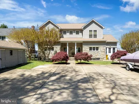Exterior - 8124 Riverside Dr, Pasadena, MD 21122 photo 7 of 20