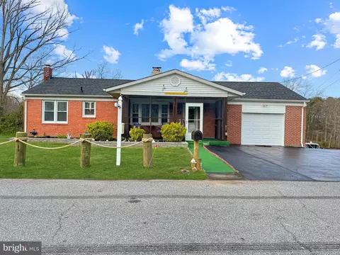 8045 Stone Haven Dr, Glen Burnie, MD 21060