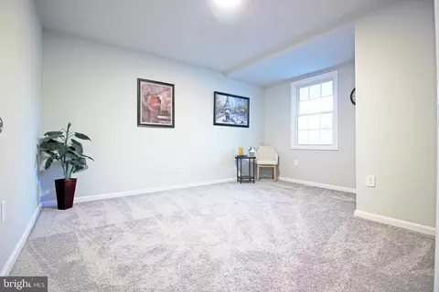 Living - 501 Bruce Ave, Odenton, MD 21113 photo 4 of 4