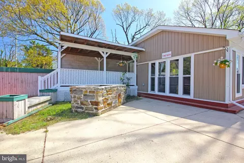Exterior - 501 Bruce Ave, Odenton, MD 21113 photo 6 of 7