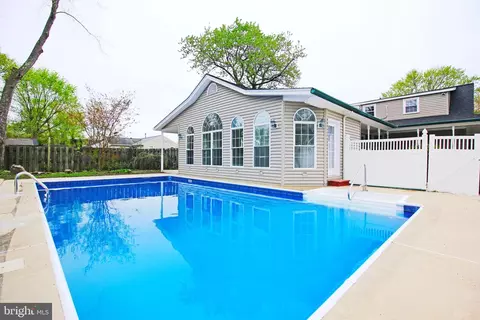 Exterior - 501 Bruce Ave, Odenton, MD 21113 photo 5 of 7