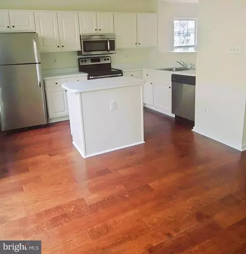 1729 Fallowfield Ct, Crofton, MD 21114 photo 4