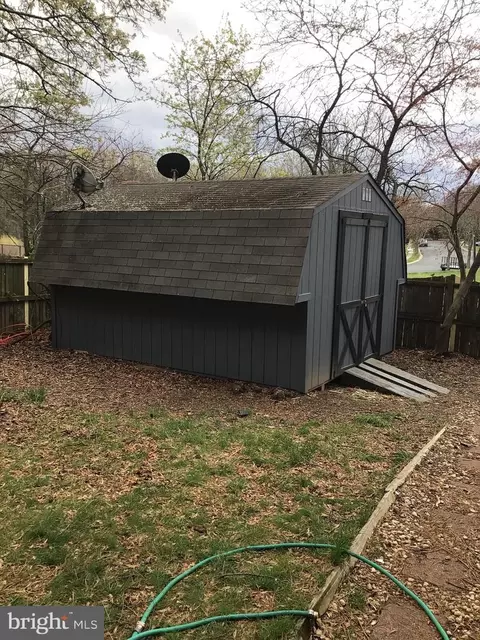 Exterior - 7679 Tuckerman Dr, Hanover, MD 21076 photo 7 of 9