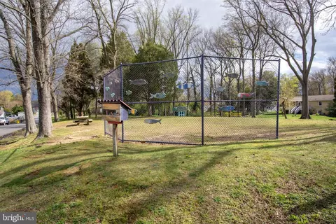 Exterior - 452 Maple Leaf Dr, Edgewater, MD 21037 photo 6 of 6