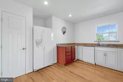 Kitchen - 452 Maple Leaf Dr, Edgewater, MD 21037 photo 1 of 3