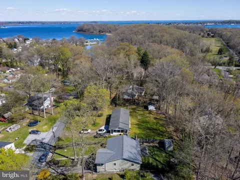 View/Area - 452 Maple Leaf Dr, Edgewater, MD 21037 photo 2 of 5