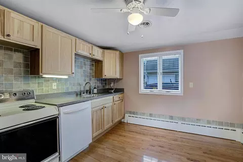 Kitchen - 1715 Tacoma Rd, Edgewater, MD 21037 photo 3 of 4