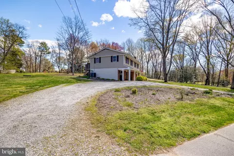 Exterior - 1185 Wright Ave, Arnold, MD 21012 photo 3 of 7