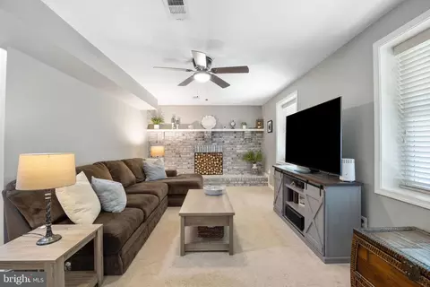 Living - 1185 Wright Ave, Arnold, MD 21012 photo 1 of 9