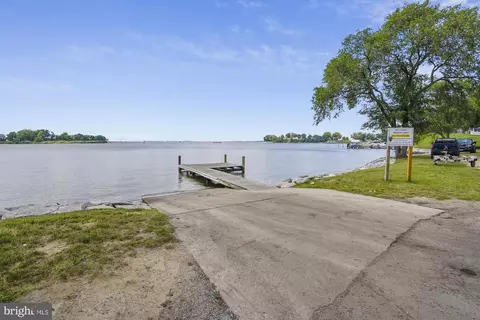 View/Area - 224 Lake Rd, Pasadena, MD 21122 photo 7 of 8