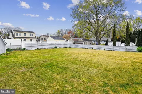 Exterior - 224 Lake Rd, Pasadena, MD 21122 photo 12 of 23