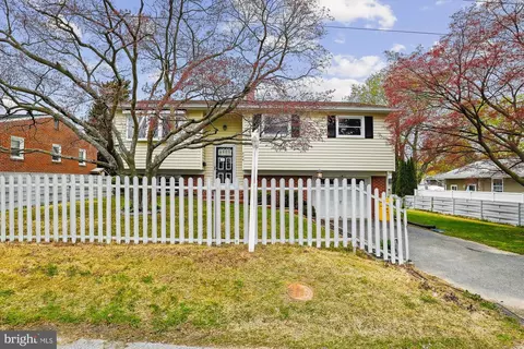 Exterior - 224 Lake Rd, Pasadena, MD 21122 photo 6 of 23