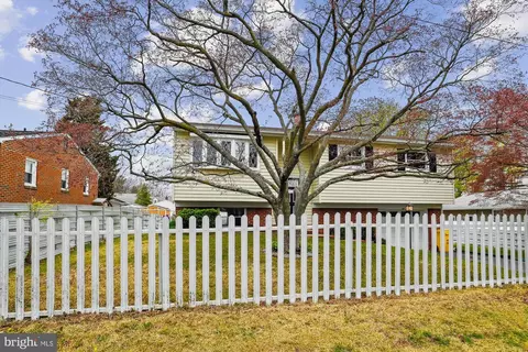 Exterior - 224 Lake Rd, Pasadena, MD 21122 photo 7 of 23