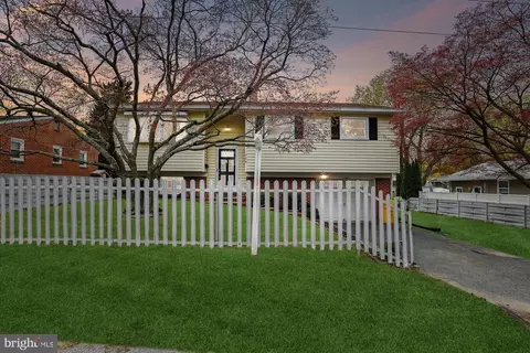 Exterior - 224 Lake Rd, Pasadena, MD 21122 photo 14 of 23