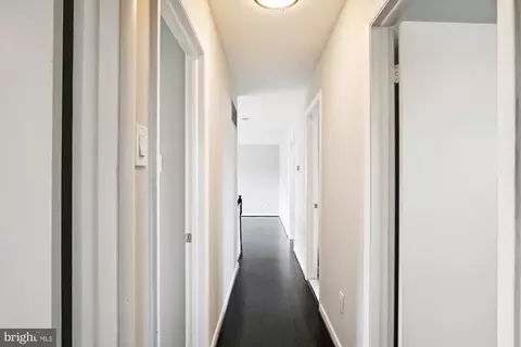 Entry Way - 224 Lake Rd, Pasadena, MD 21122 photo 2 of 3