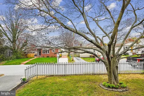 Exterior - 224 Lake Rd, Pasadena, MD 21122 photo 9 of 23