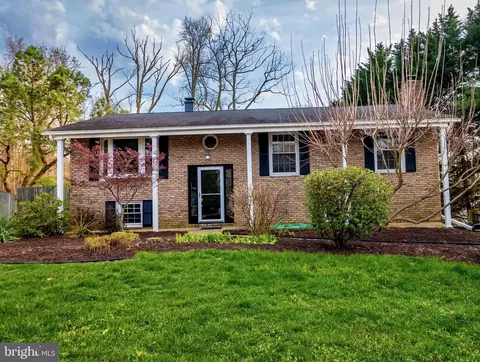 1535 Long Point Rd, Pasadena, MD 21122