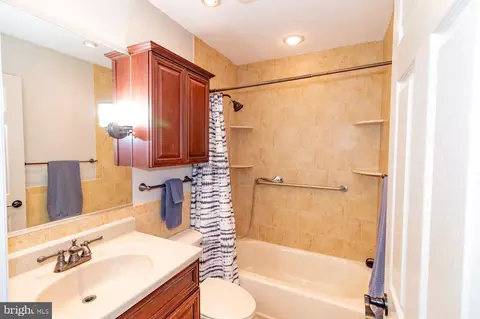 Bath - 1535 Long Point Rd, Pasadena, MD 21122 photo 1 of 2