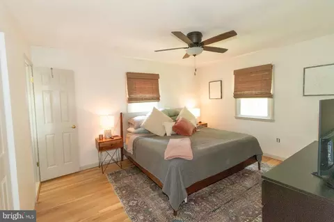 Bedroom - 1535 Long Point Rd, Pasadena, MD 21122 photo 2 of 3
