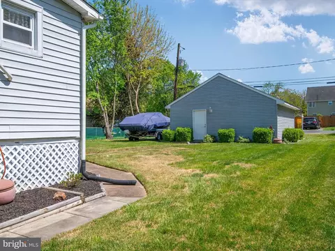 Exterior - 834 Riverside Dr, Pasadena, MD 21122 photo 13 of 14