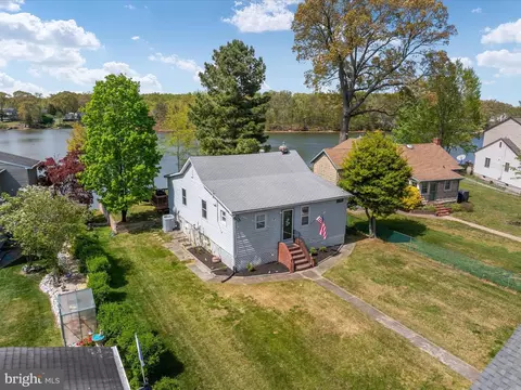 Exterior - 834 Riverside Dr, Pasadena, MD 21122 photo 1 of 14