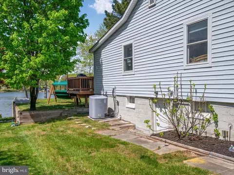 Exterior - 834 Riverside Dr, Pasadena, MD 21122 photo 12 of 14