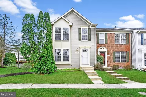8712 Thornbrook Dr, Odenton, MD 21113