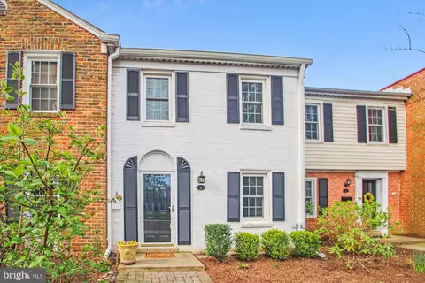 2 Georgetown Ct #1-2, Annapolis, MD 21403