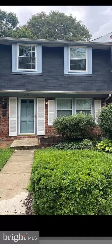 1774 Farmington Ct, Crofton, MD 21114