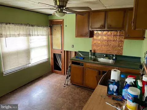 7722 Williams St, Pasadena, MD 21122 photo 3