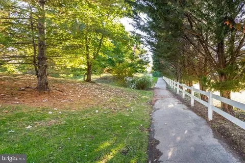 View/Area - 3404 Barn House Dr, Edgewater, MD 21037 photo 2 of 6