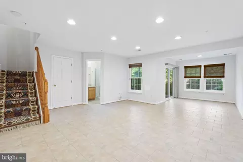 Living - 3404 Barn House Dr, Edgewater, MD 21037 photo 5 of 6