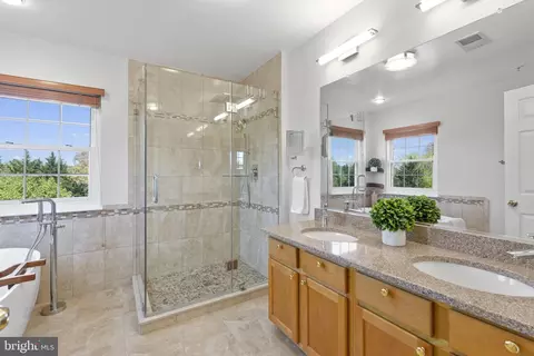 Bath - 3404 Barn House Dr, Edgewater, MD 21037 photo 2 of 6