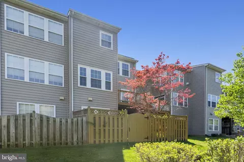 Exterior - 3404 Barn House Dr, Edgewater, MD 21037 photo 4 of 7
