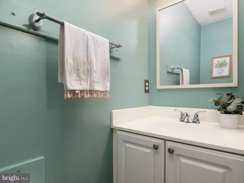 Bath - 314 Timberbrook Ct, Odenton, MD 21113 photo 7 of 7