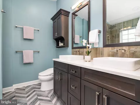Bath - 314 Timberbrook Ct, Odenton, MD 21113 photo 2 of 7
