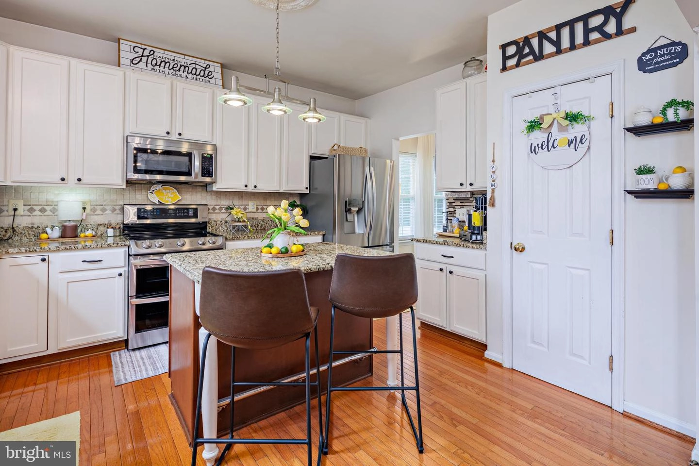Kitchen - 8011 Carlean Ct, Pasadena, MD 21122 photo 2 of 6
