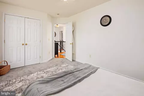 Bedroom - 8011 Carlean Ct, Pasadena, MD 21122 photo 4 of 8