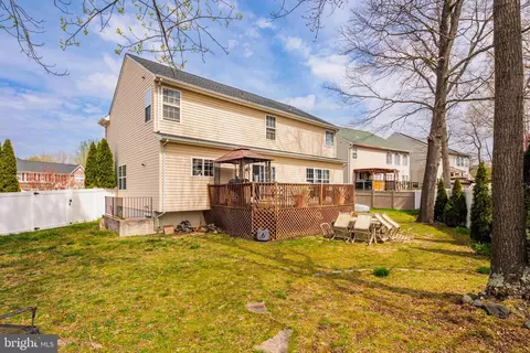 Exterior - 8011 Carlean Ct, Pasadena, MD 21122 photo 6 of 8