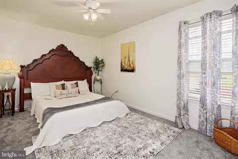 Bedroom - 8011 Carlean Ct, Pasadena, MD 21122 photo 3 of 8