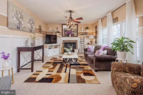Living - 8011 Carlean Ct, Pasadena, MD 21122 photo 2 of 9