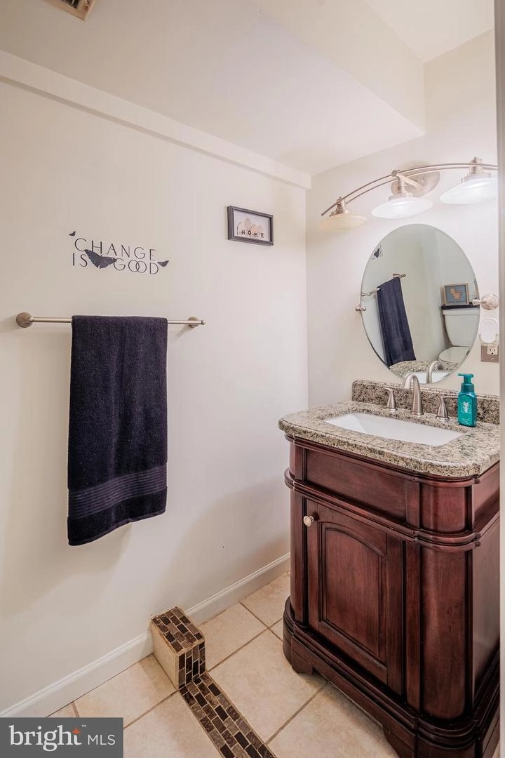 Bath - 8011 Carlean Ct, Pasadena, MD 21122 photo 2 of 7