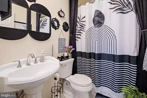 Bath - 8011 Carlean Ct, Pasadena, MD 21122 photo 3 of 7