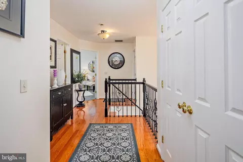 Entry Way - 8011 Carlean Ct, Pasadena, MD 21122 photo 5 of 5