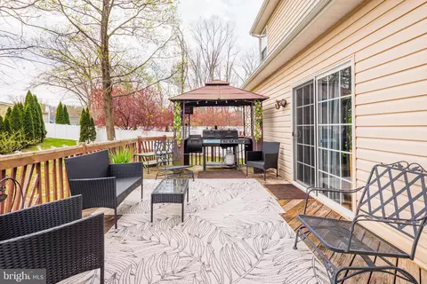 Exterior - 8011 Carlean Ct, Pasadena, MD 21122 photo 8 of 8