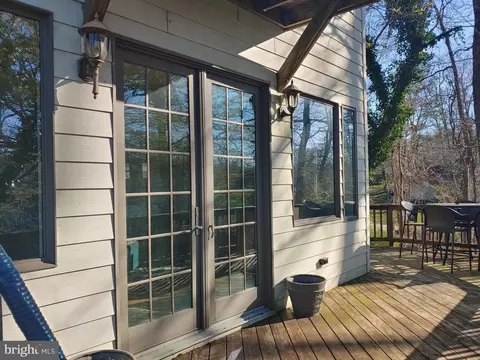 Exterior - 614 Laurel Dr, Pasadena, MD 21122 photo 8 of 11