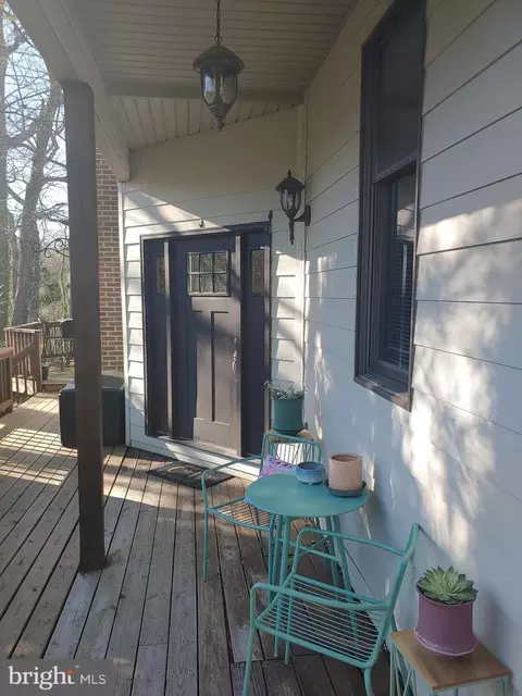 Exterior - 614 Laurel Dr, Pasadena, MD 21122 photo 3 of 11
